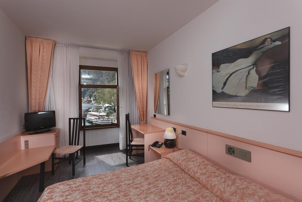 Hotel Centrale Riva del Garda Eksteriør bilde